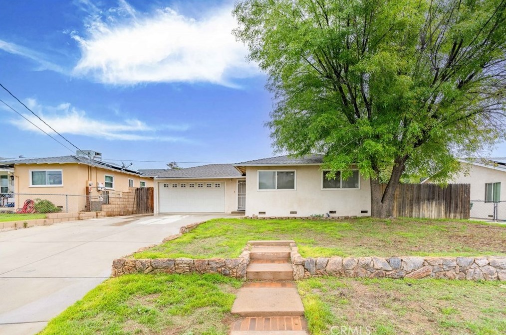 3942 Gordon Way, Riverside CA  92509-2708 exterior