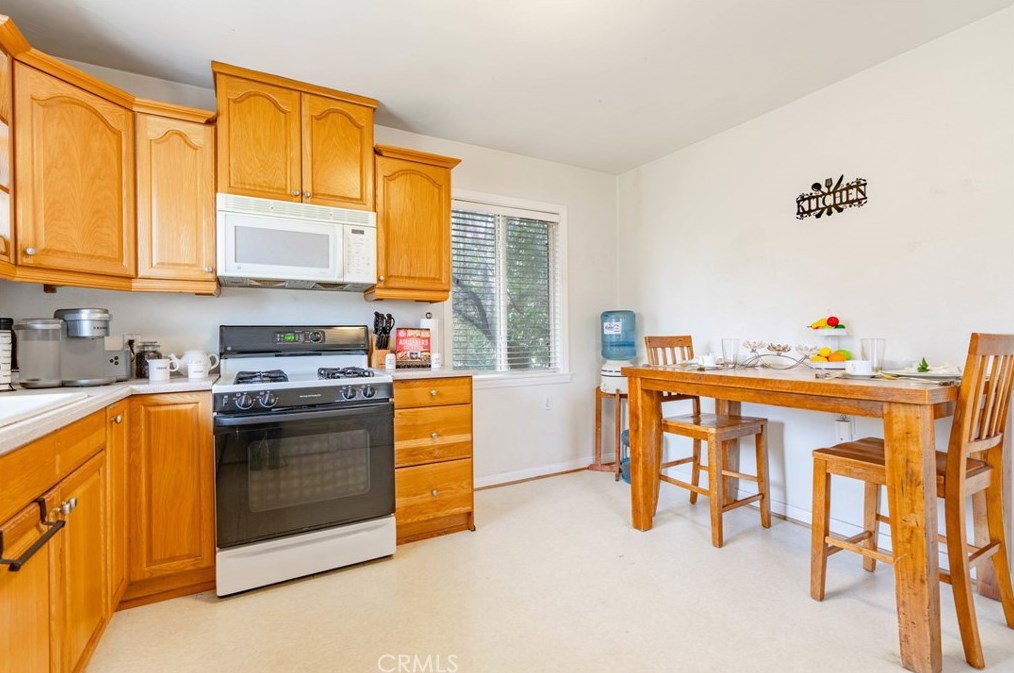 3942 Gordon Way, Riverside CA  92509-2708 exterior