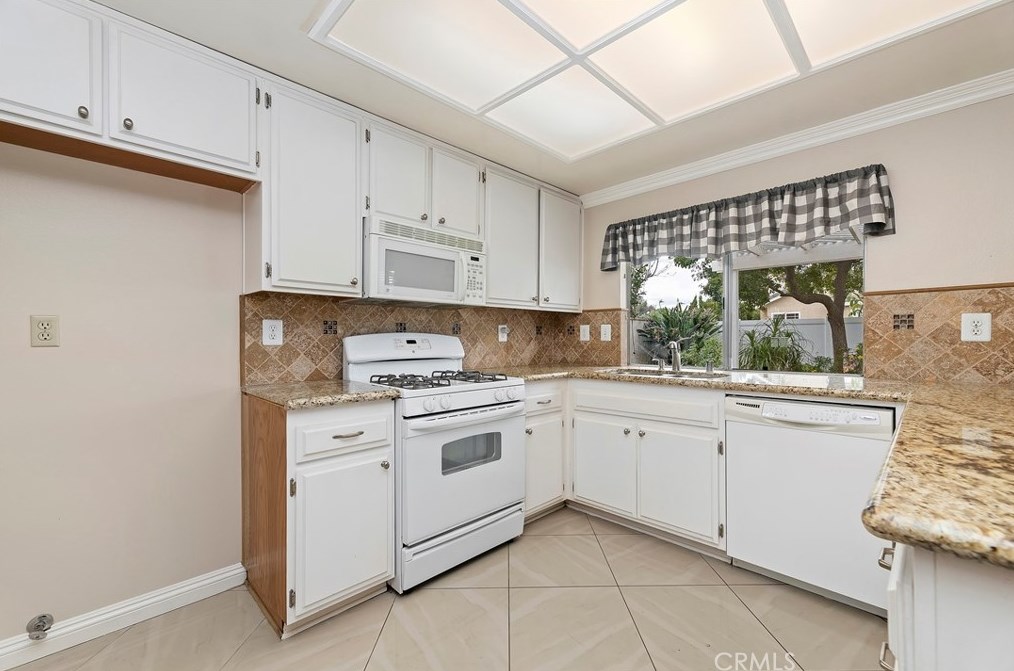 2862 Jackson St, Riverside CA  92503-6405 exterior