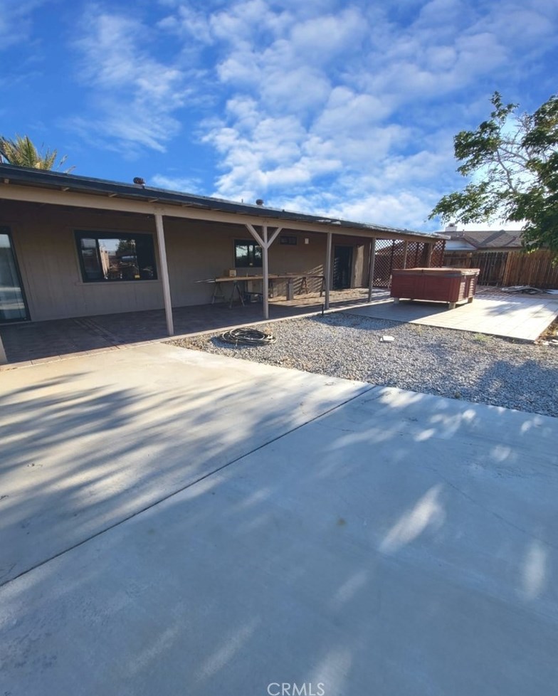 22214 Minnetonka Rd, Apple Valley, CA 92308-7315