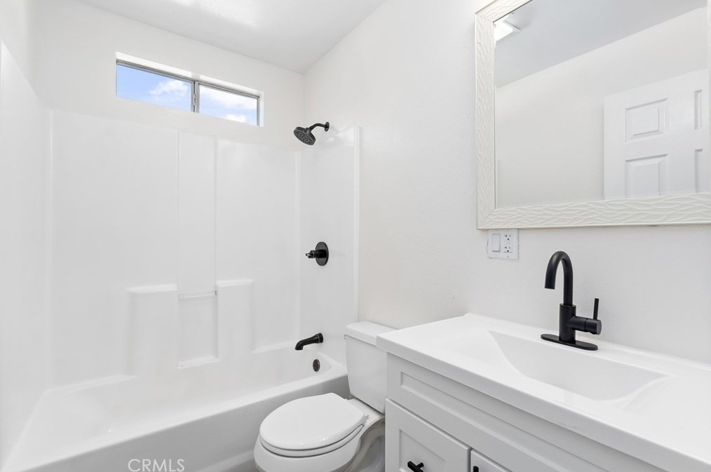 11926 Courser Ave, La Mirada CA  90638-1417 exterior