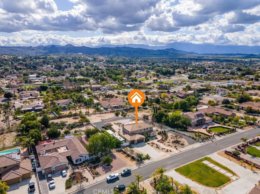 17421 La Serena Ct, Riverside, CA 92504-8835