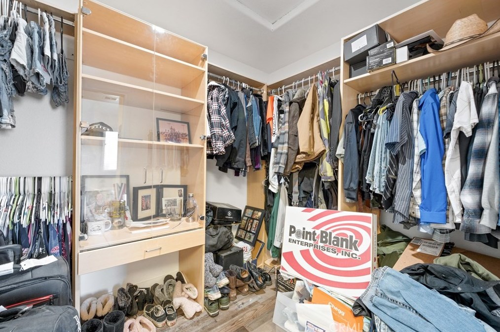 7085 Cygnet Rd, Phelan CA  92371-6926 exterior