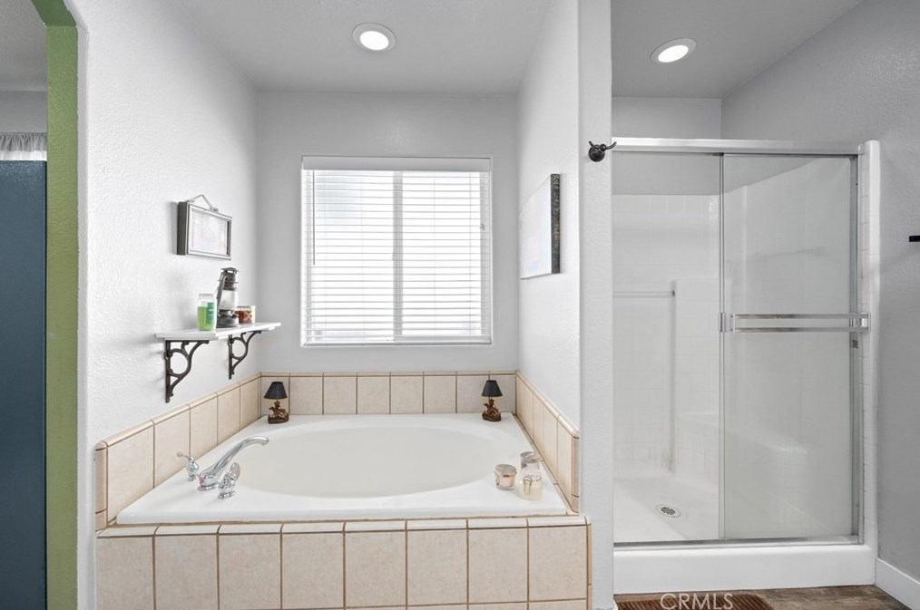 7085 Cygnet Rd, Phelan CA  92371-6926 exterior