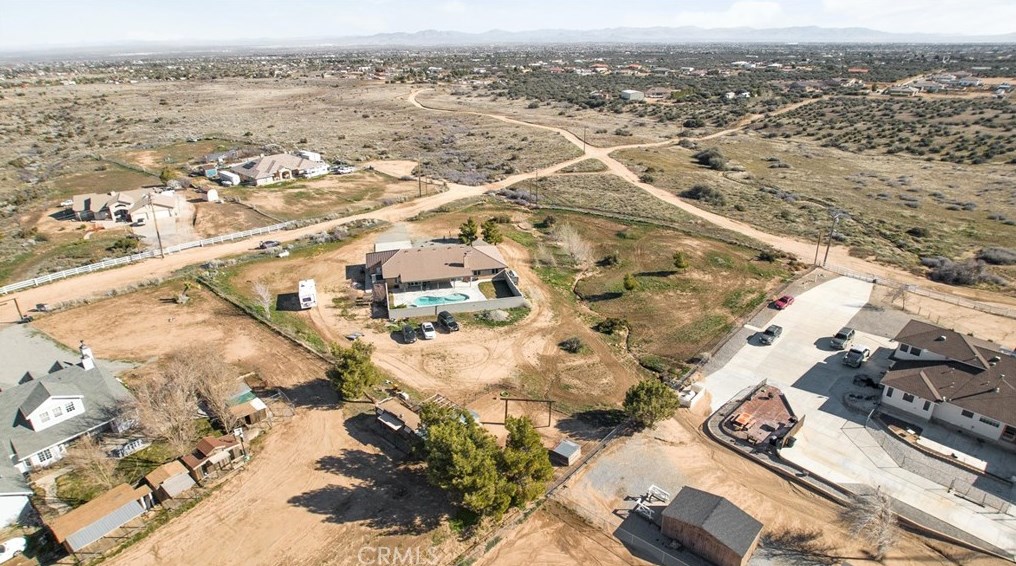 7085 Cygnet Rd, Phelan CA  92371-6926 exterior