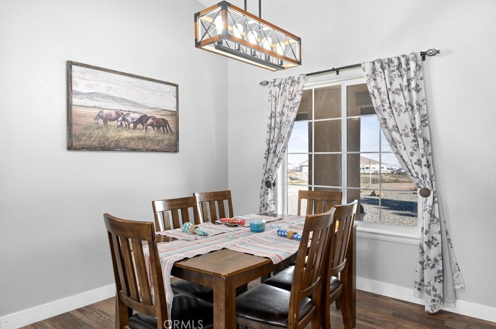 7085 Cygnet Rd, Phelan CA  92371-6926 exterior