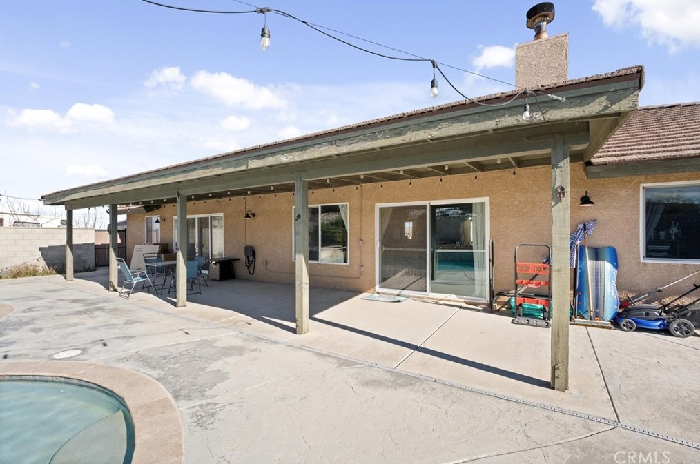 7085 Cygnet Rd, Phelan CA  92371-6926 exterior