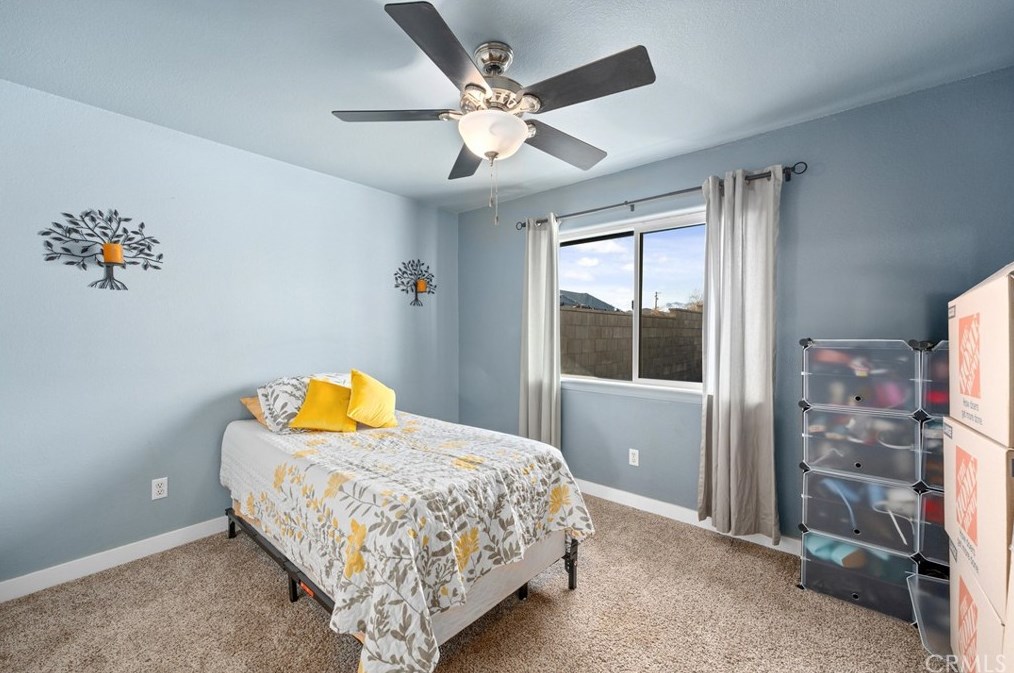 7085 Cygnet Rd, Phelan CA  92371-6926 exterior