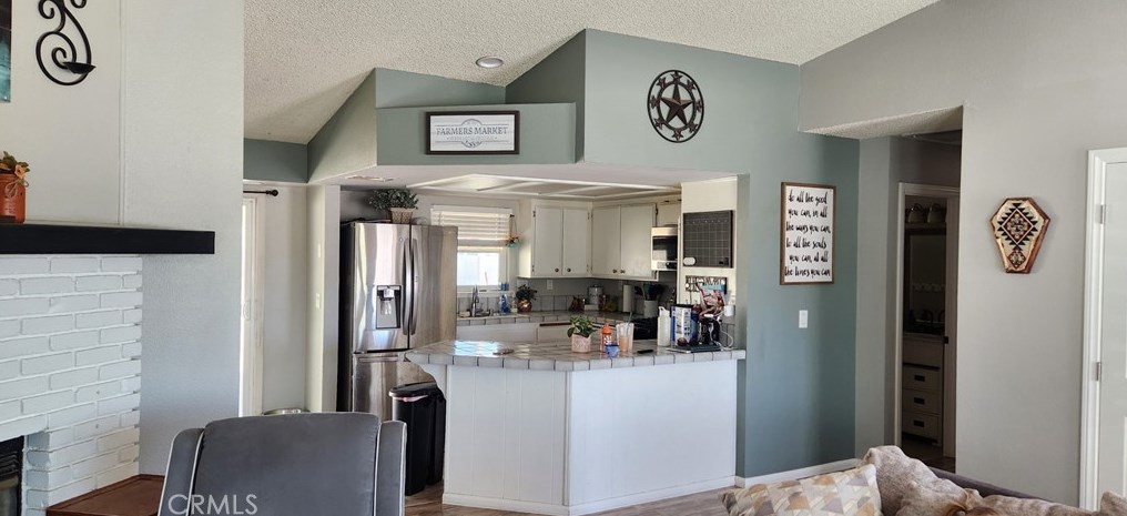 8745 Devon Ave, Hesperia CA 92345-6670 exterior