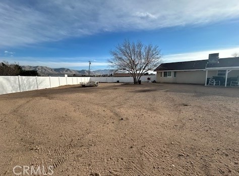 8745 Devon Ave, Hesperia CA 92345-6670 exterior