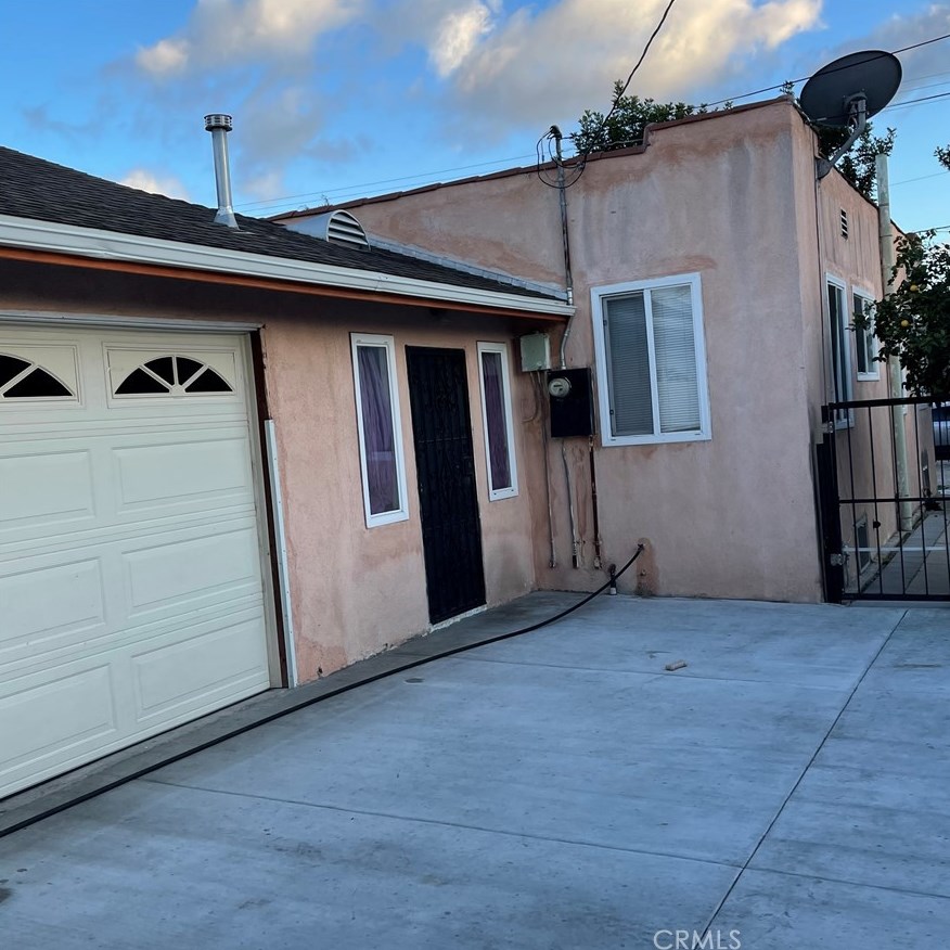 1523 83rd St, Los Angeles CA  90001-3905 exterior