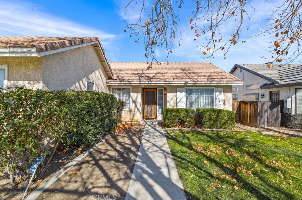 14620 Stallion Trl, Victorville, CA 92392-6115