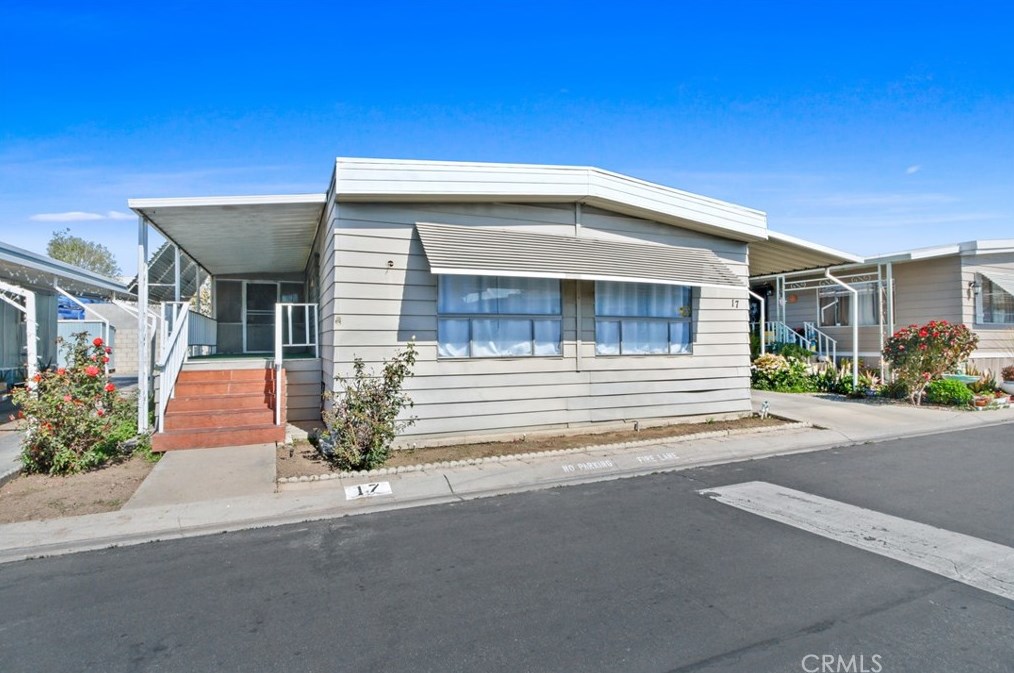 1500 Warren St #17, Santa Ana, CA 92705