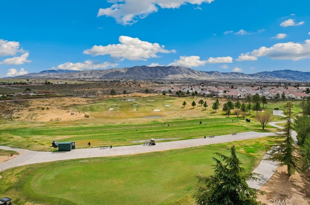 10992 Dandelion Ln, Apple Valley CA  92308-3651 exterior
