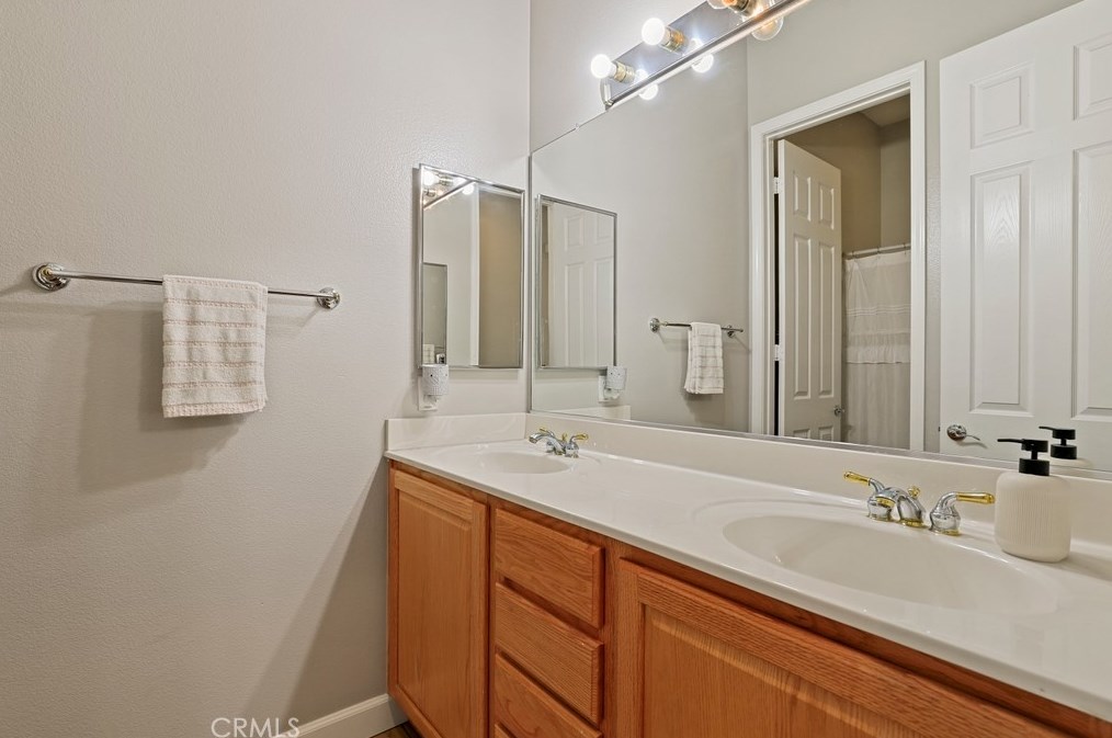 10992 Dandelion Ln, Apple Valley CA  92308-3651 exterior