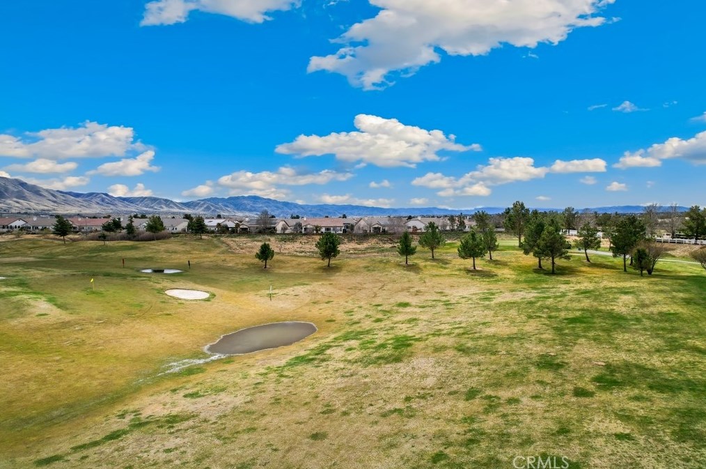 10992 Dandelion Ln, Apple Valley CA  92308-3651 exterior