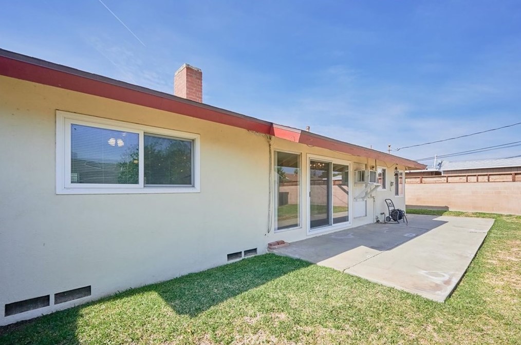 6666 Eva Pl, Riverside CA  92504-2119 exterior