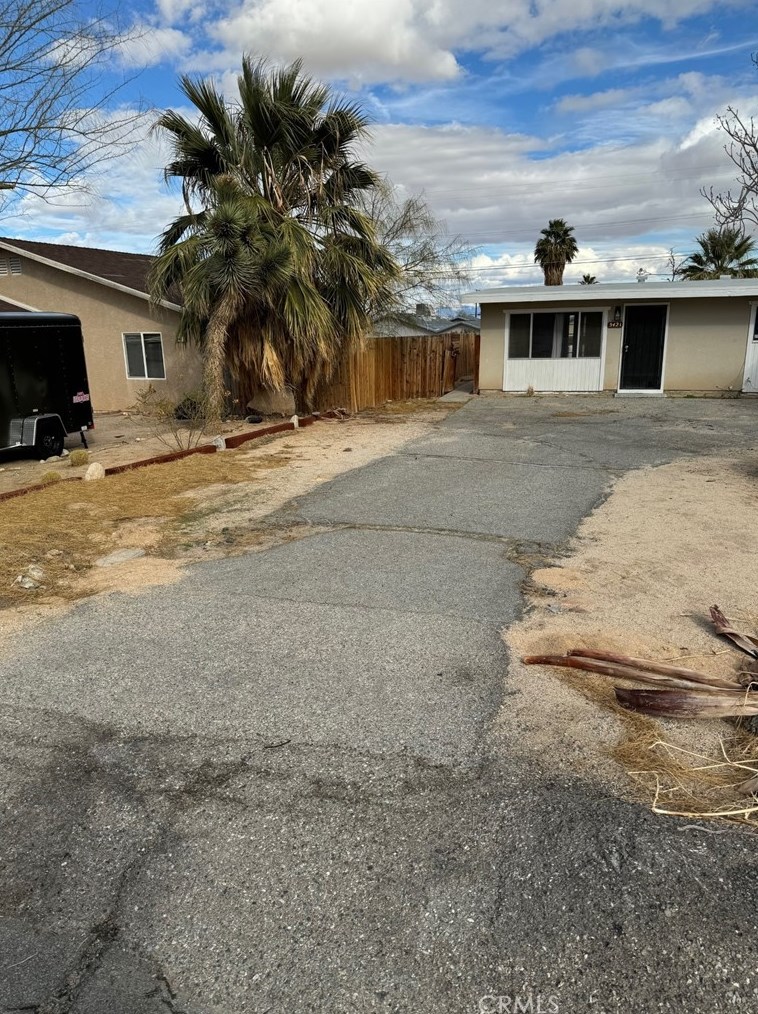 5421 Abronia Ave, Twntynine Plm, CA 92277-1311