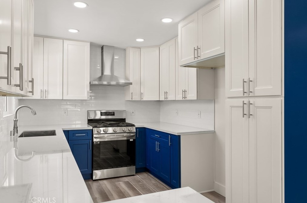 20242 Orchid St, Newport Beach CA  92660-0733 exterior