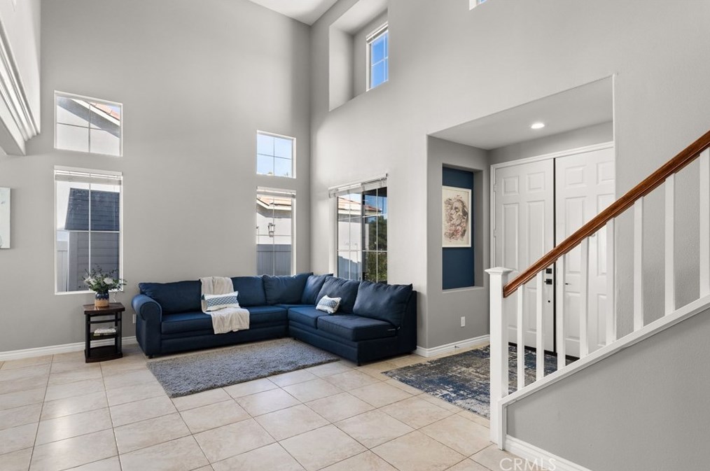 40597 Symphony Park Ln, Murrieta CA  92562-5716 exterior