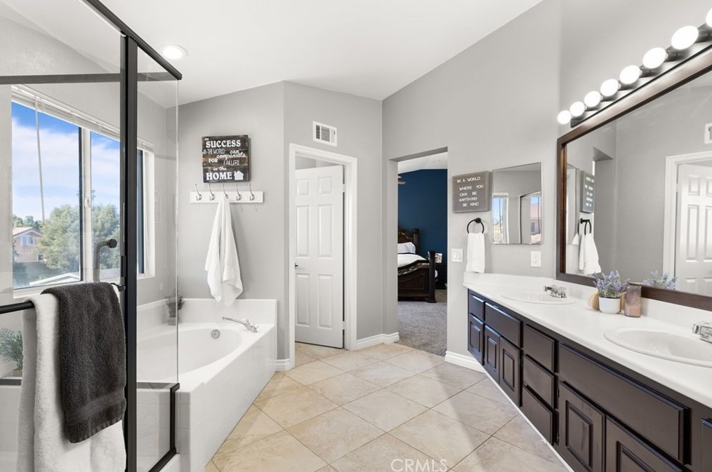 40597 Symphony Park Ln, Murrieta CA  92562-5716 exterior