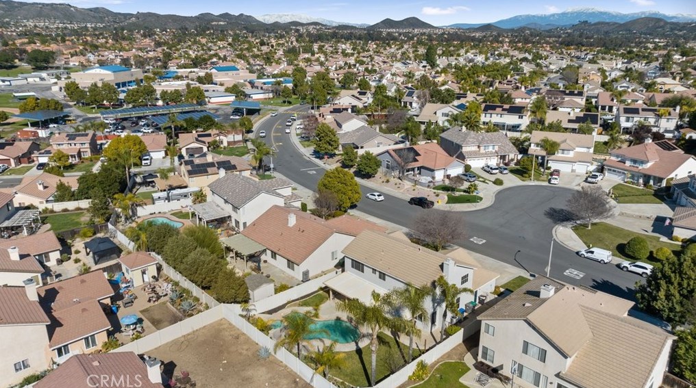 40597 Symphony Park Ln, Murrieta CA  92562-5716 exterior