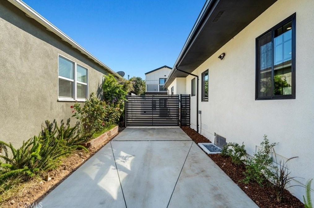 6550 84th St, Los Angeles CA  90045-2853 exterior