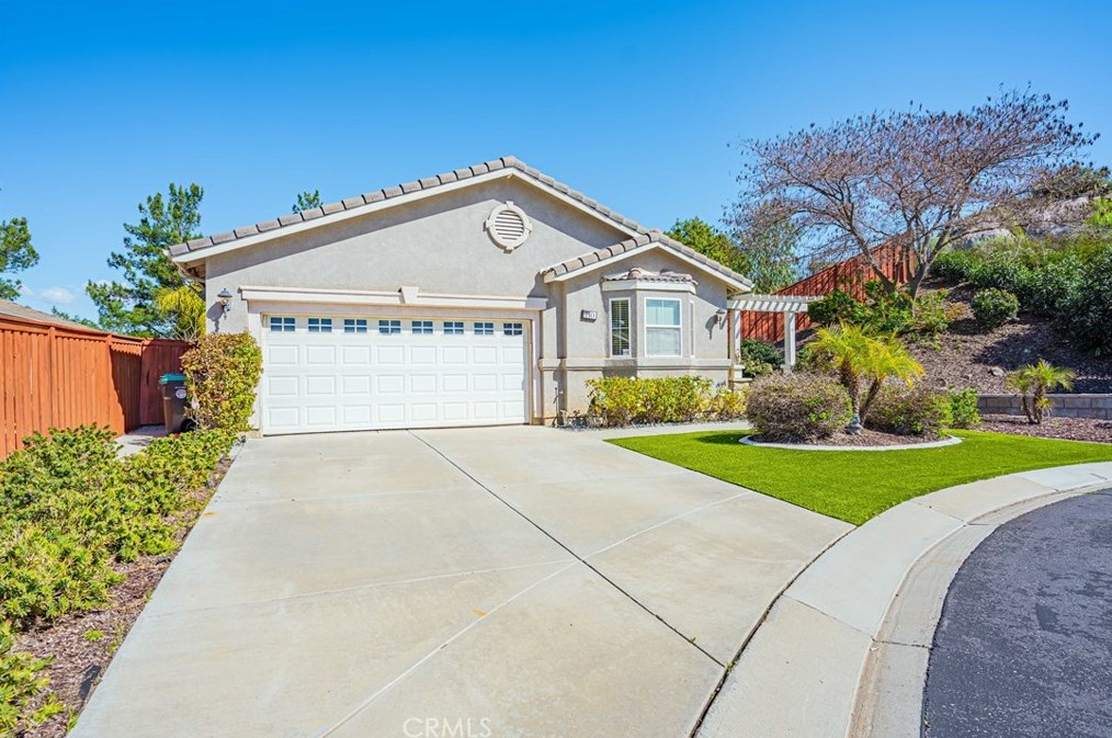140 Mccarron Way, Hemet, CA 92545-9368