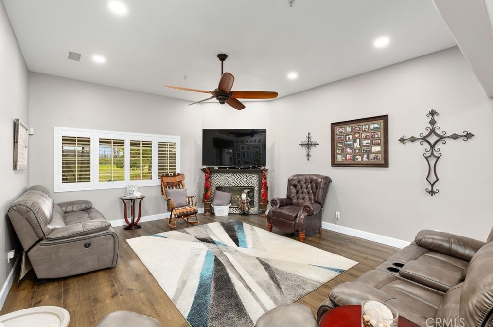 1796 Irving St, Riverside CA  92504-5524 exterior