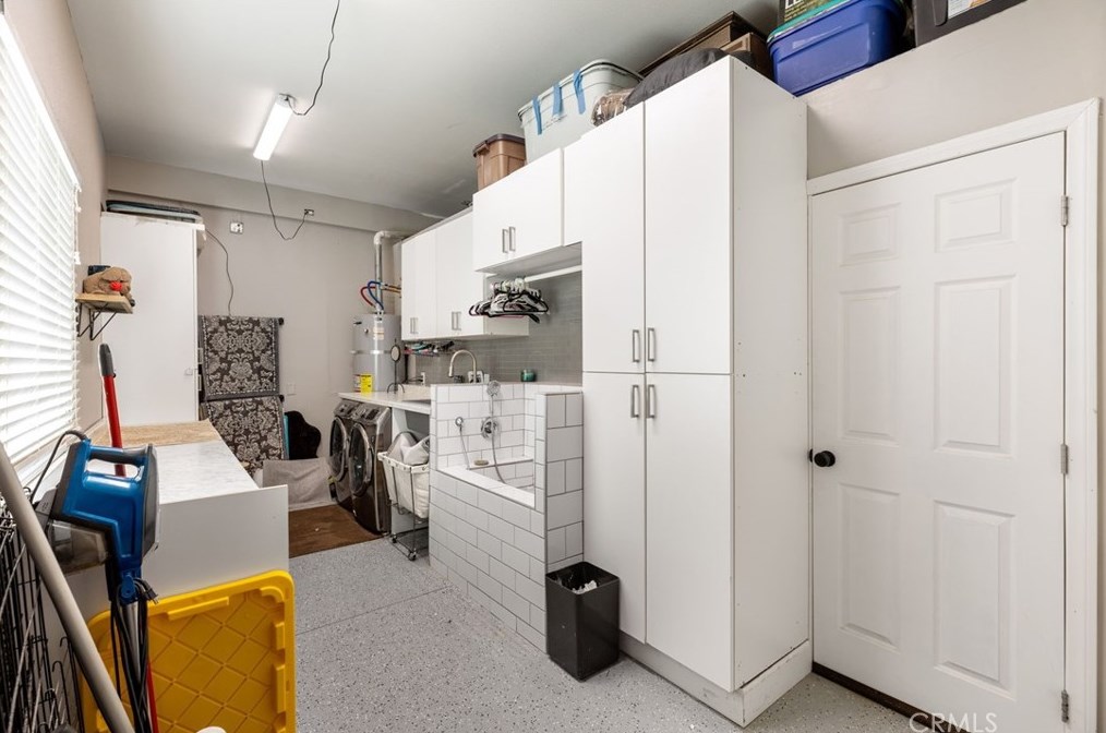 1796 Irving St, Riverside CA  92504-5524 exterior