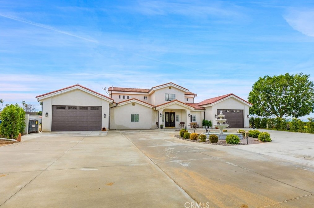 1796 Irving St, Riverside CA  92504-5524 exterior