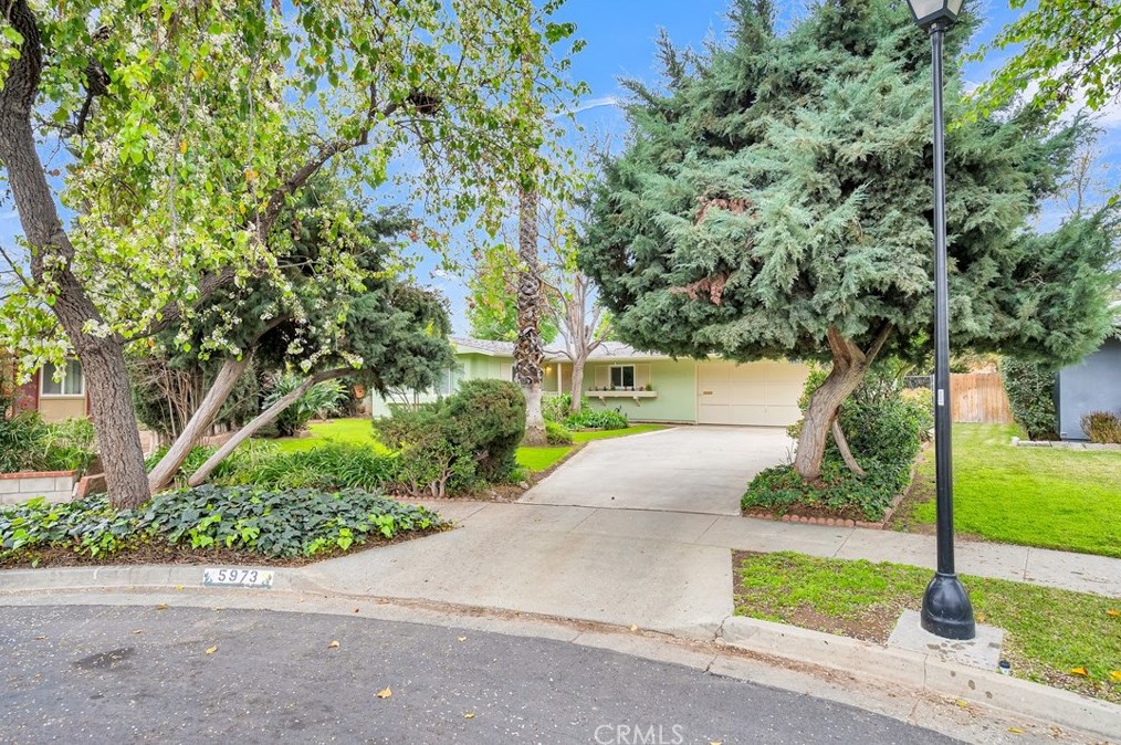 5973 Boone Ct, Riverside CA  92506-1721 exterior