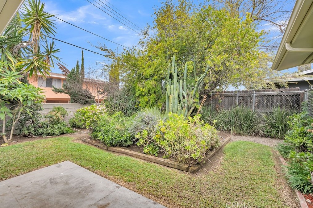 5973 Boone Ct, Riverside CA  92506-1721 exterior