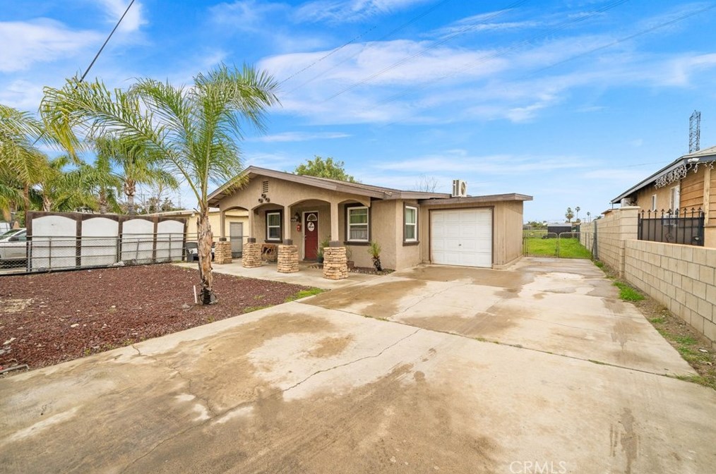 18656 11th St, Bloomington, CA 92316