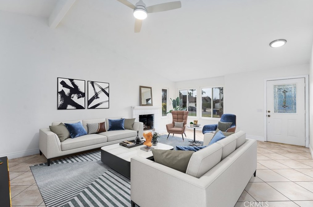 10956 Stonehenge Pl, Riverside CA  92503-5929 exterior