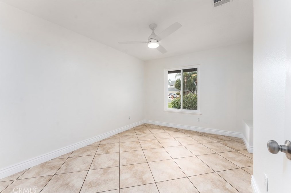 10956 Stonehenge Pl, Riverside CA  92503-5929 exterior