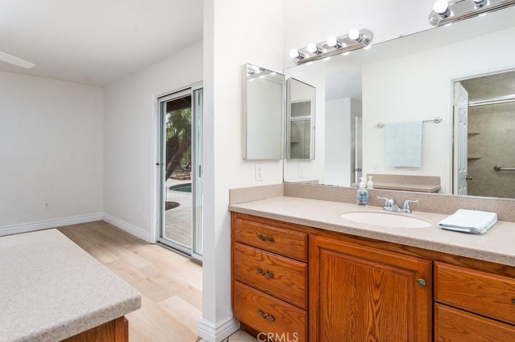 10956 Stonehenge Pl, Riverside CA  92503-5929 exterior