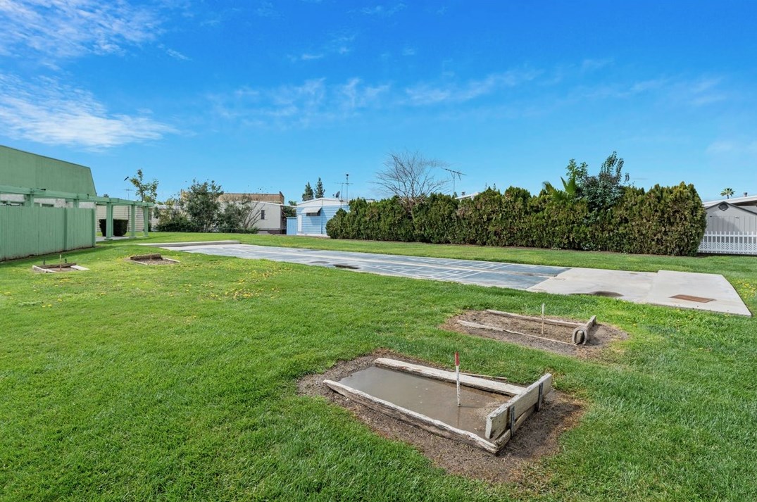 9391 California Ave, Riverside CA  92503-3200 exterior