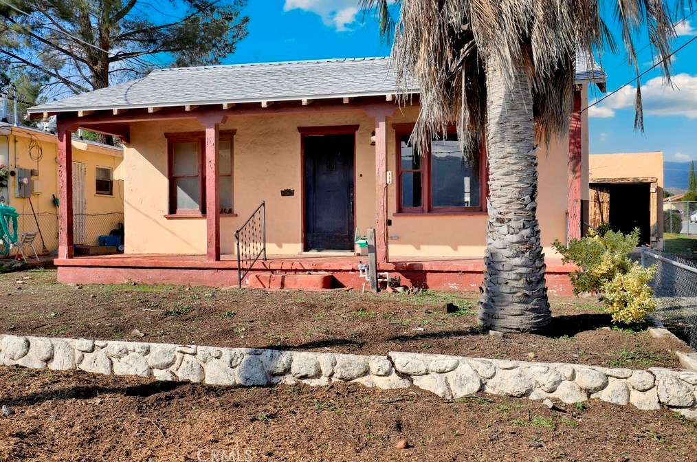 581 E George St, Banning, CA 92220