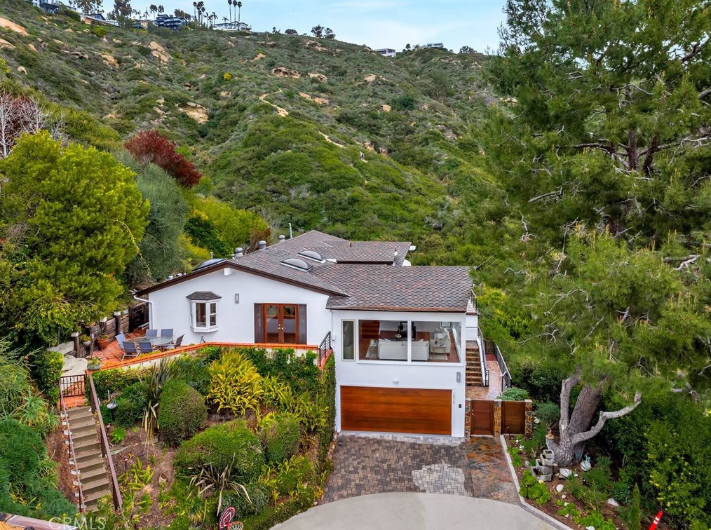 1313 Morningside Dr, Laguna Beach, CA 92651-2808