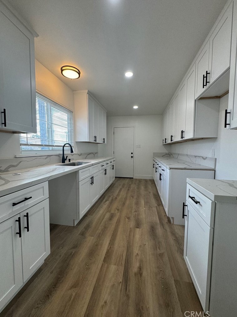 240 Wilart Pl, Pomona CA  91768-1752 exterior