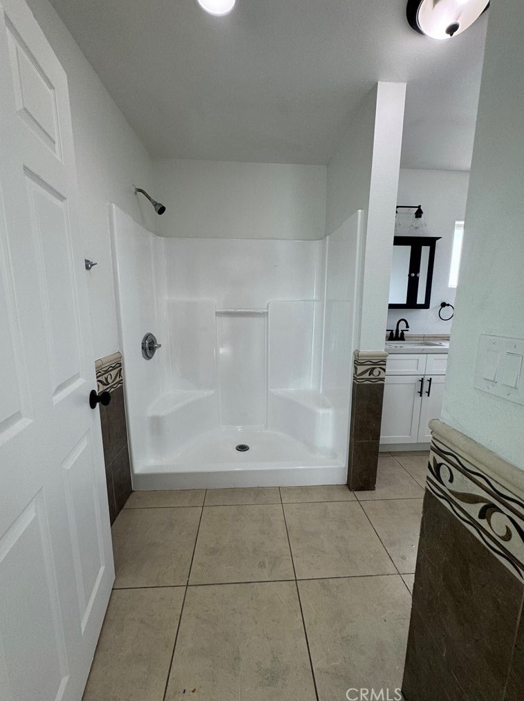 240 Wilart Pl, Pomona CA  91768-1752 exterior