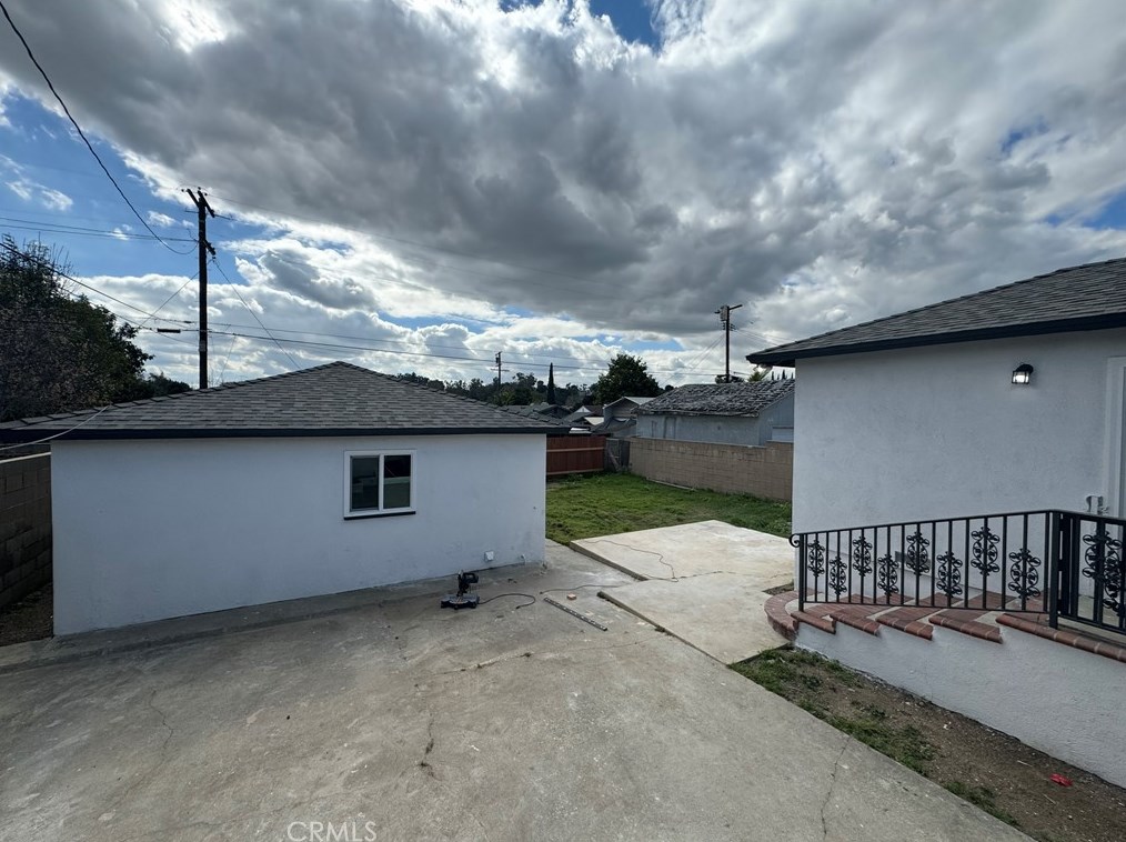 240 Wilart Pl, Pomona CA  91768-1752 exterior