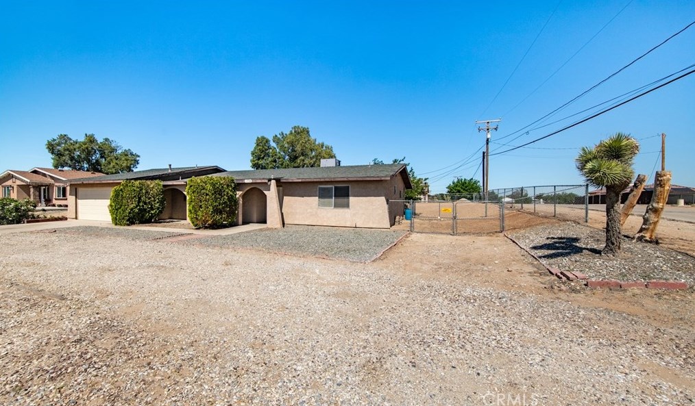 11796 Jacaranda Ave, Hesperia, CA 92345