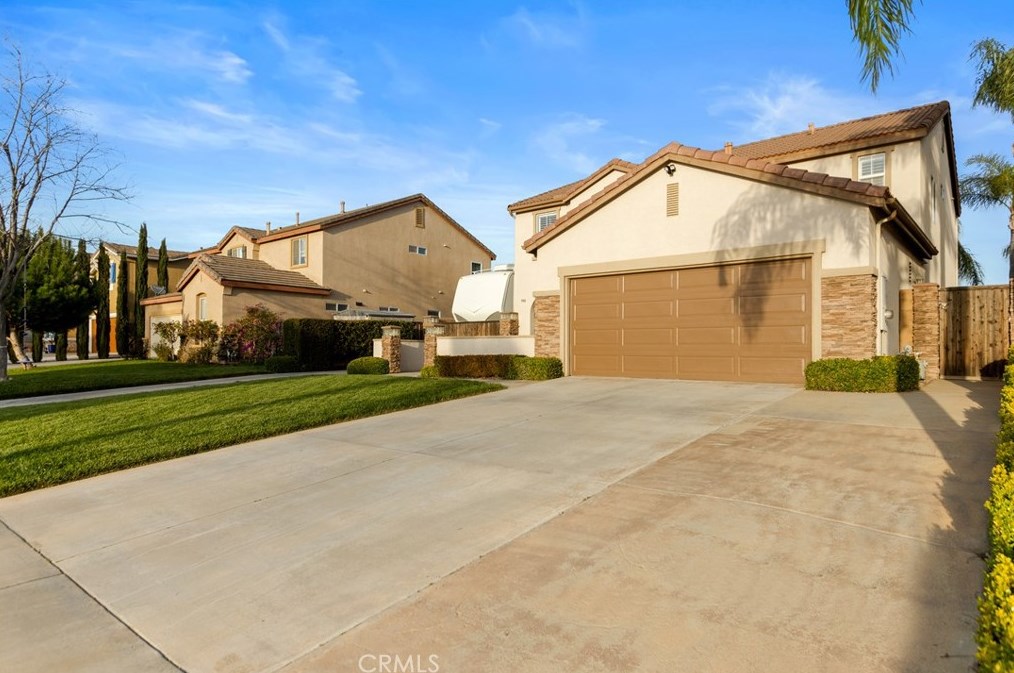 7988 La Crosse Way, Riverside CA  92508-6143 exterior