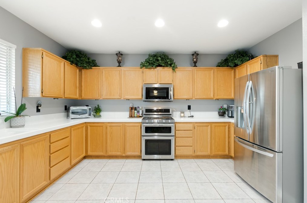 7988 La Crosse Way, Riverside CA  92508-6143 exterior