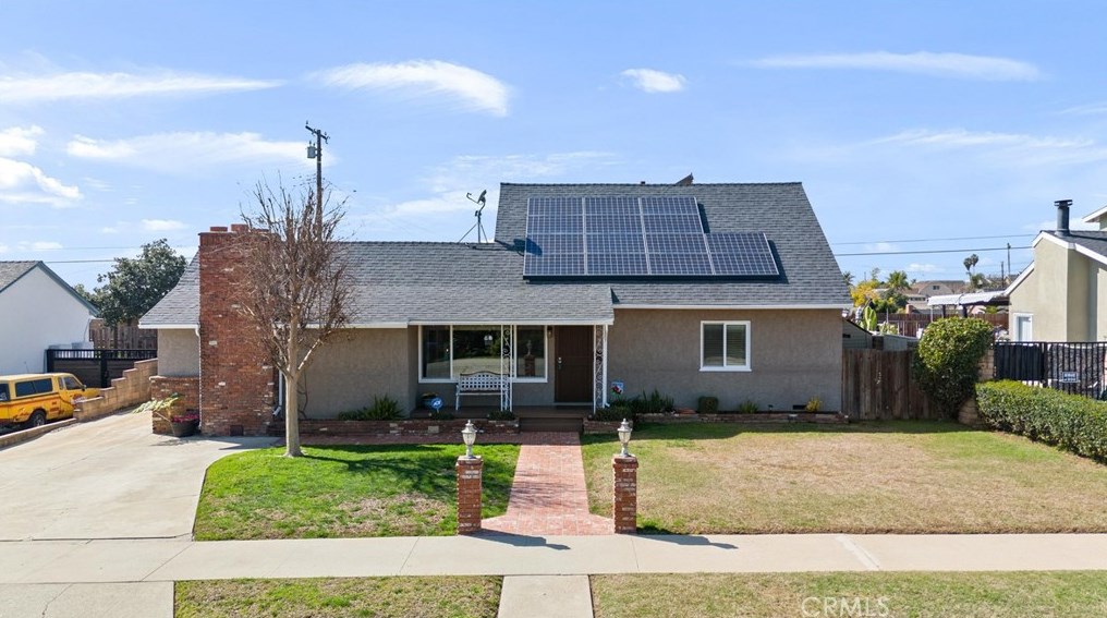 661 Lyman Ave, Covina, CA 91724-2256