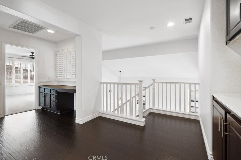 20712 Freeport Dr, Riverside CA  92508-3147 exterior