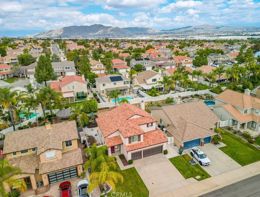 20712 Freeport Dr, Riverside CA  92508-3147 exterior