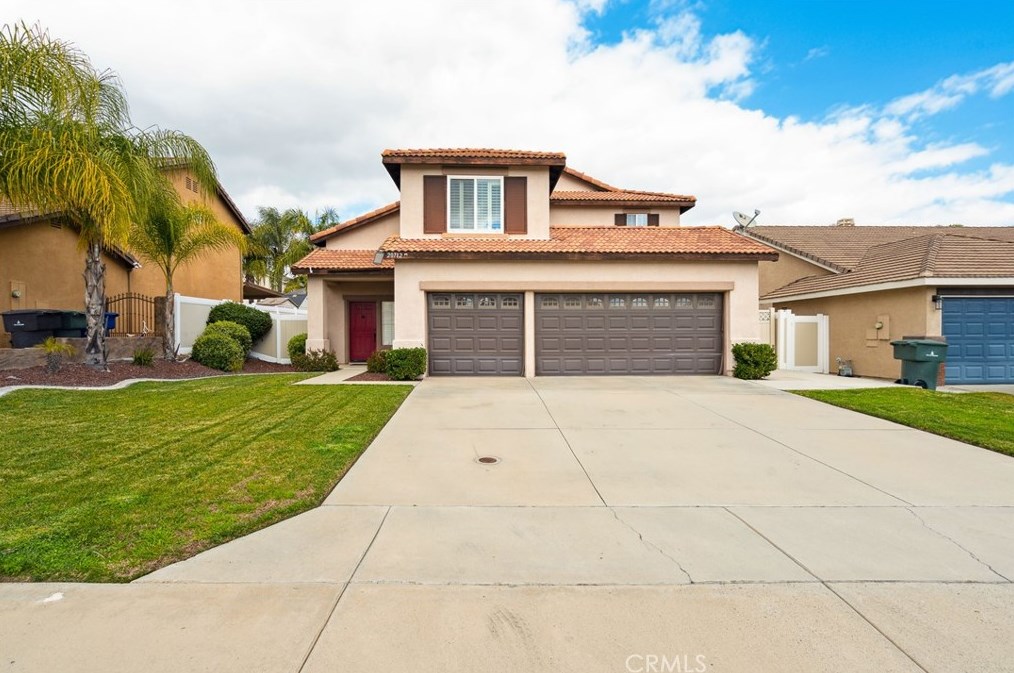 20712 Freeport Dr, Riverside, CA 92508-3147